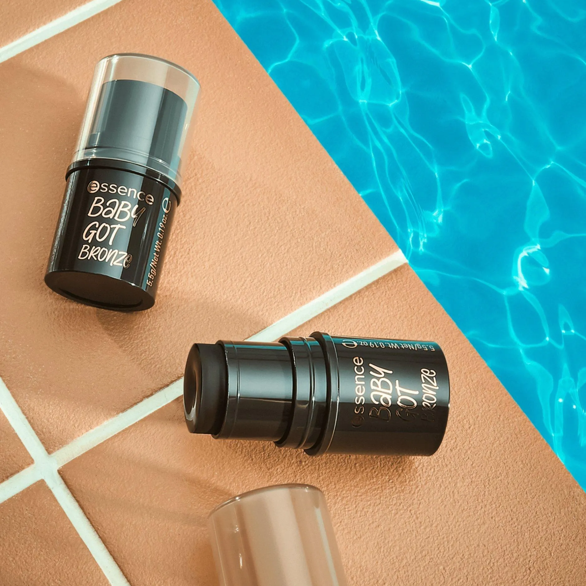 Contouring En Bronzer^essence baby got bronze bronzing stick 60 - crush on caviar