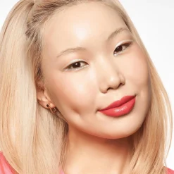 Lipstick^essence caring SHINE vegan collageen lipstick 207 - My Passion