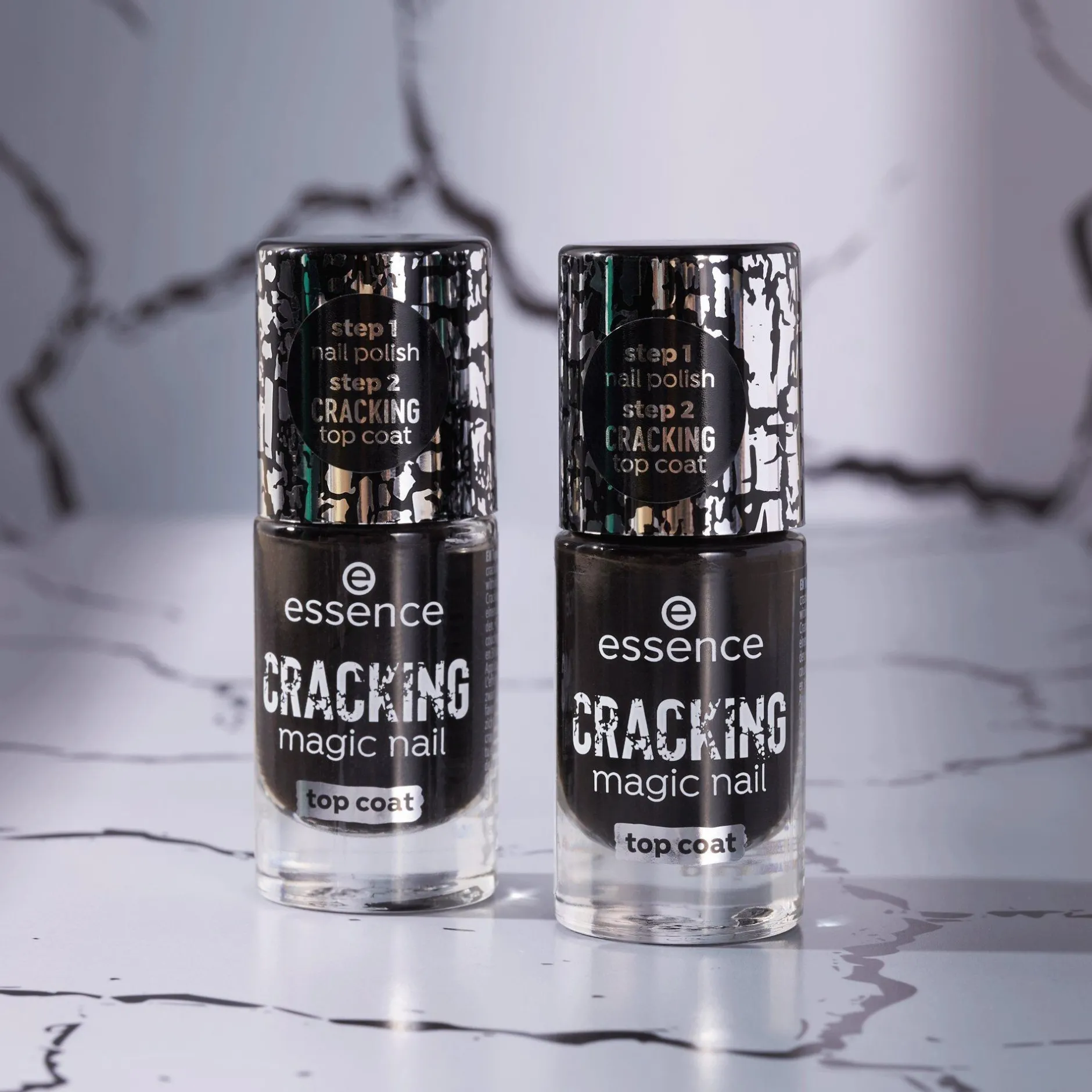 Top- En Basecoat^essence CRACKING magic nail top coat