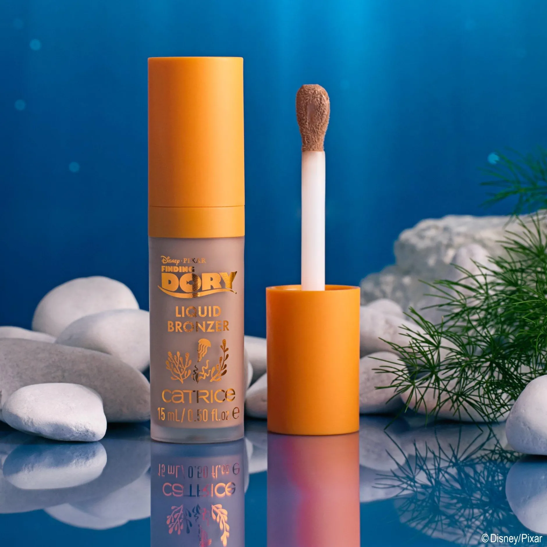 Contouring En Bronzer^essence Disney Pixar Finding Dory Matte Vloeibare Bronzer 010 - Light To Medium