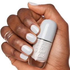 Nagellak^essence gel nail colour 39 - LUCKY TO HAVE blue