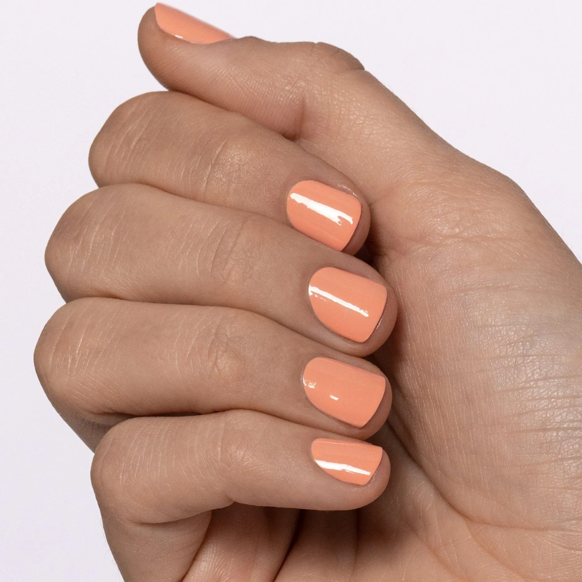 Nagellak^essence gel nail colour 68 - peach CLUB
