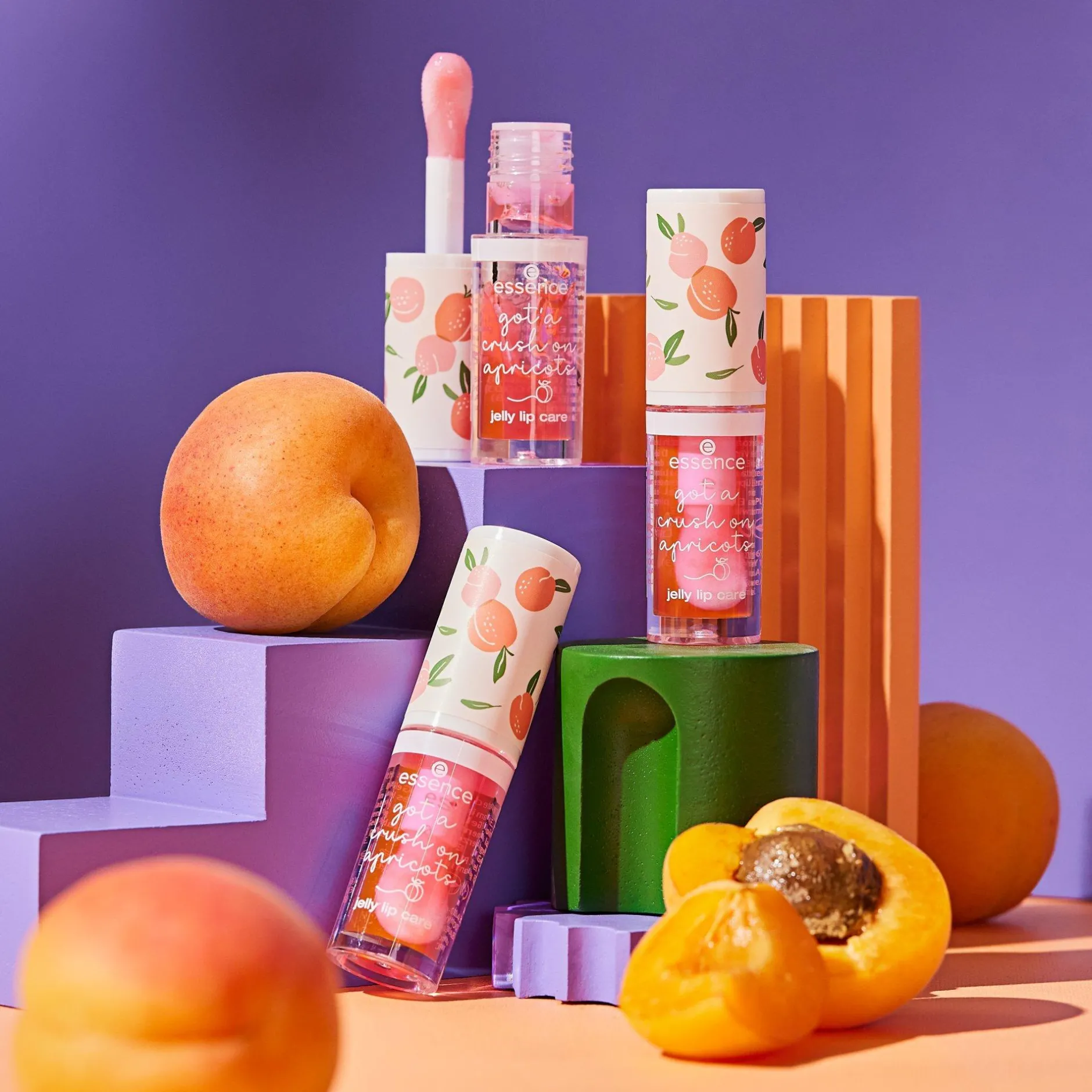 Lipgloss^essence got a crush on apricots jelly lipverzorging