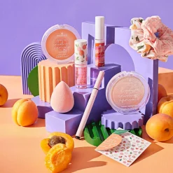 Kwasten En Tools^essence got a crush on apricots pluizige gezichtsspons
