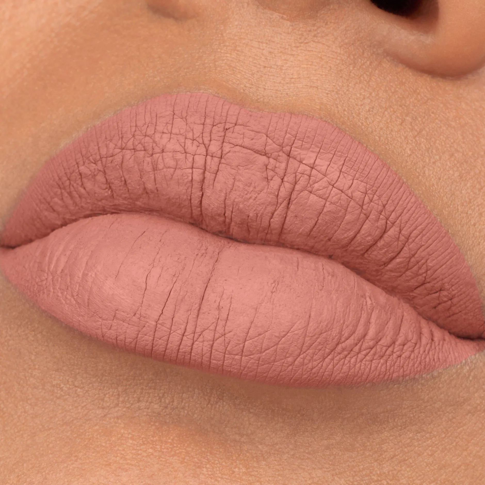 Lipstick^essence 8h MATTE liquid lipstick 03 - Soft Beige