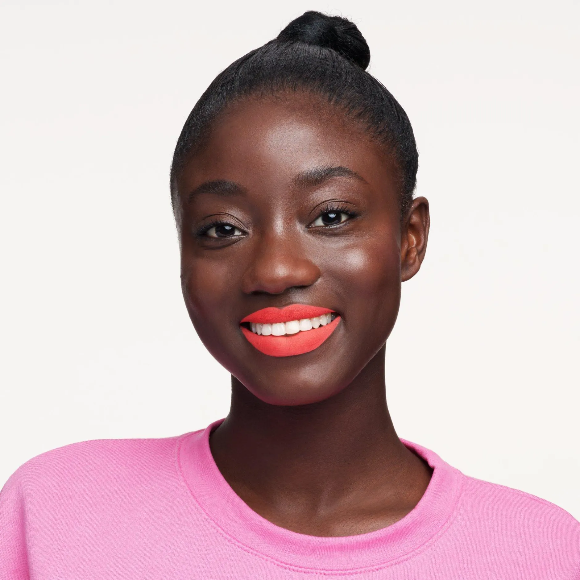Lipstick^essence 8h MATTE liquid lipstick 09 - Fiery Red
