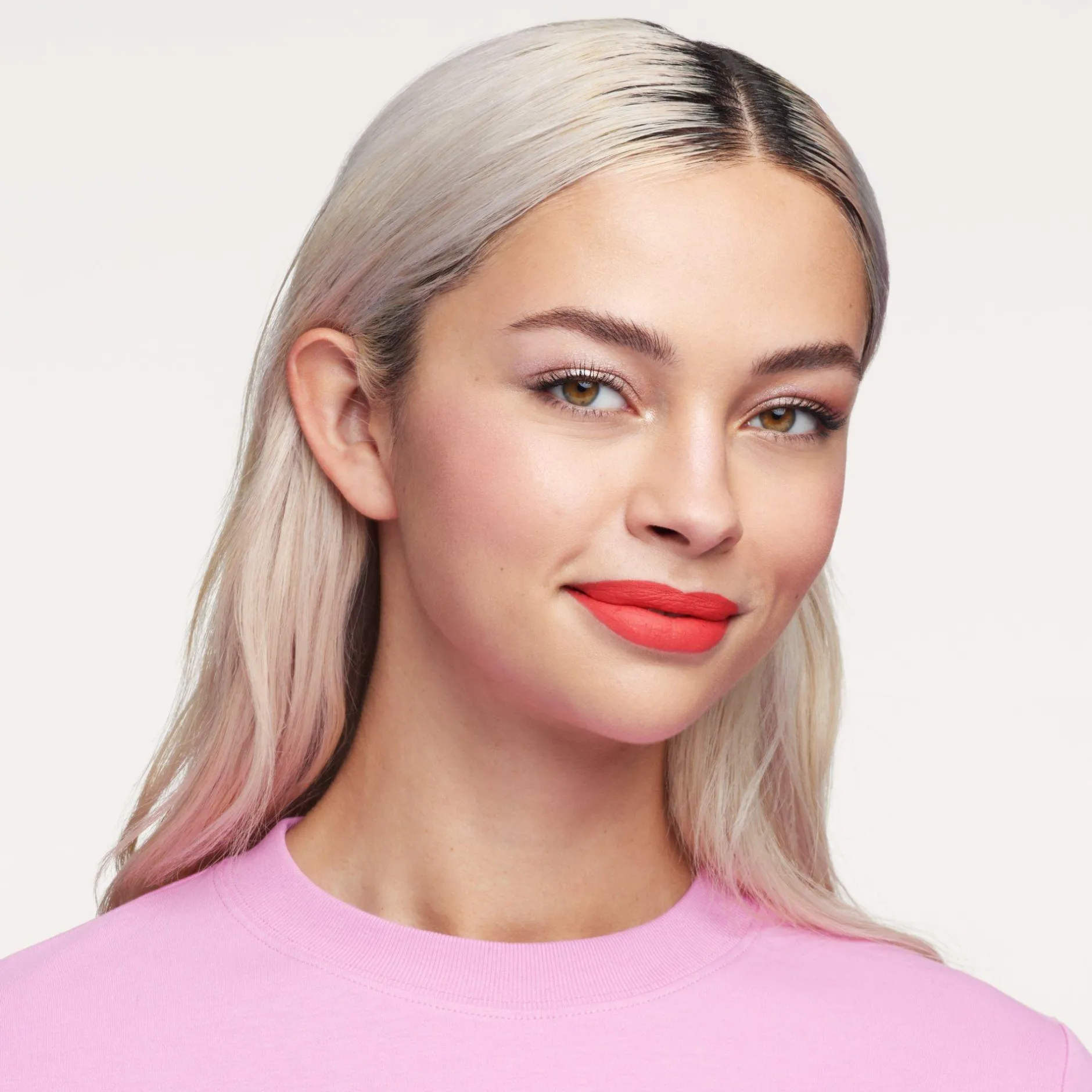 Lipstick^essence 8h MATTE liquid lipstick 09 - Fiery Red