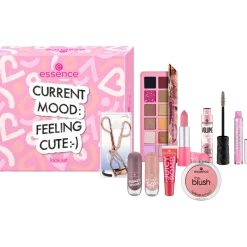 Foundation^essence HUIDIGE STEMMING: FEELING CUTE look set