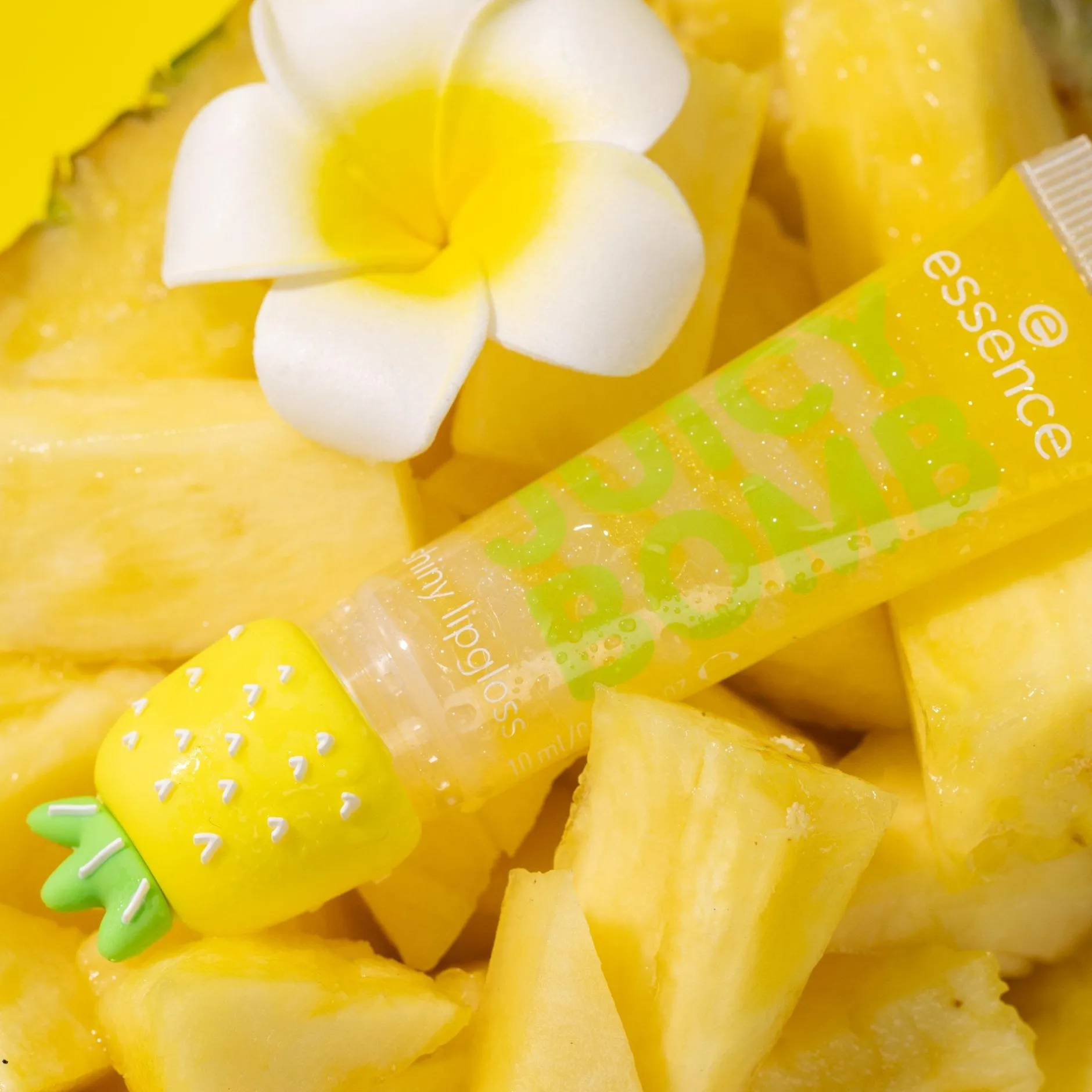 Lipgloss^essence JUICY BOMB shiny lipgloss