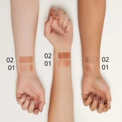 Contouring En Bronzer|Highlighter^essence kissed by the light illuminating powder