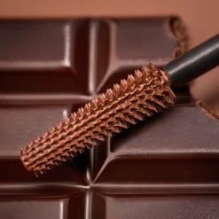 Mascara^essence LOVE IT A CHOCO' LOT! lash WITHOUT LIMITS BRUINE EXTREME LENGTHENING & VOLUME MASCARA