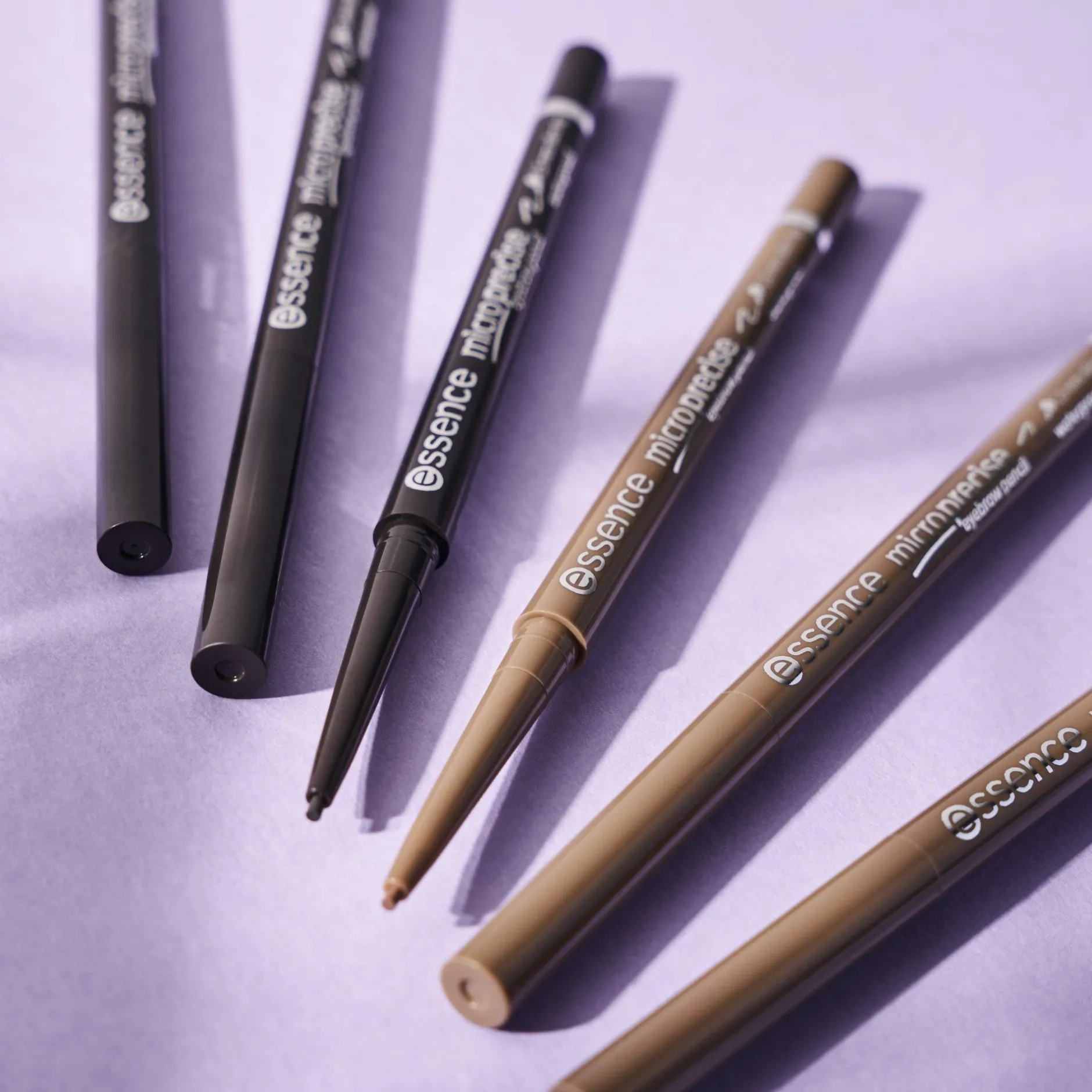 Wenkbrauwen^essence micro precise wenkbrauwpotlood 05 - black brown