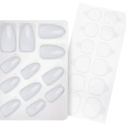 Nail Art^essence nagels in stijl 15 - KEEP IT BASIC