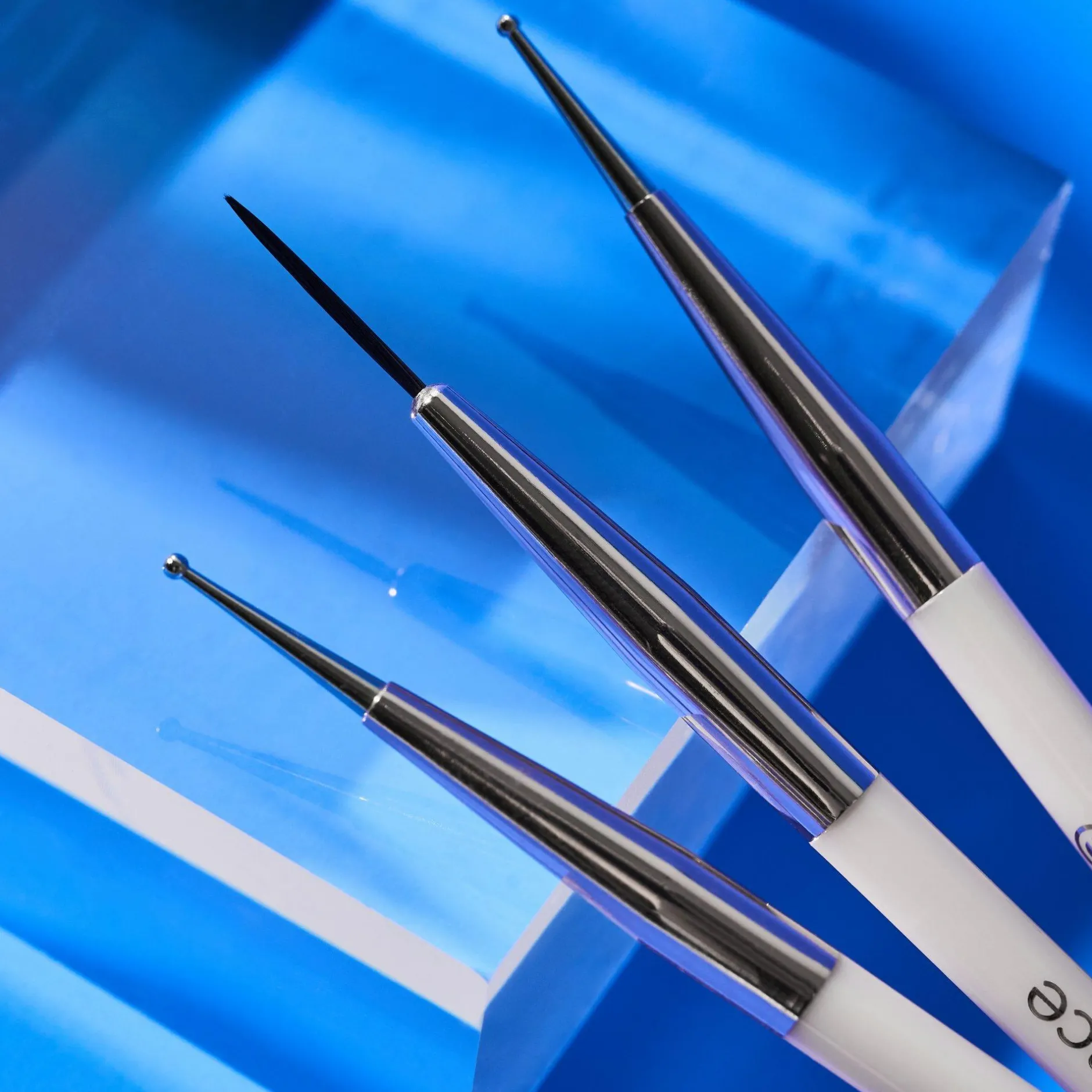 Kwasten En Tools^essence NAIL ART duo-ontwerper