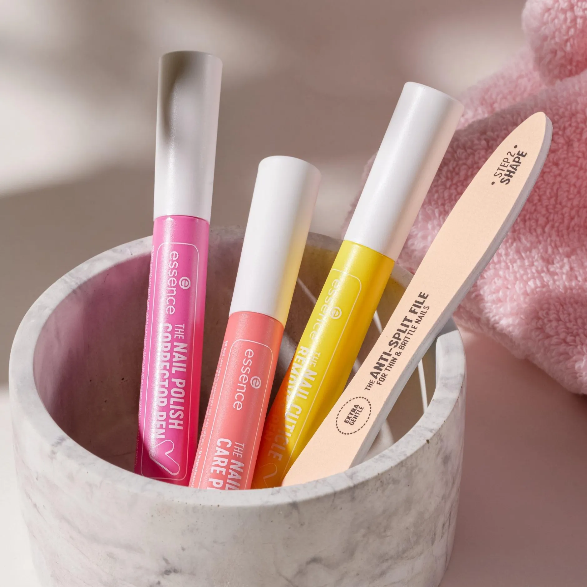 Nagelverzorging^essence NAIL CUTICLE REMOVER PEN