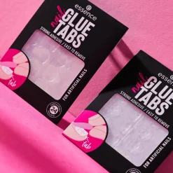 Nail Art^essence nail GLUE TABS