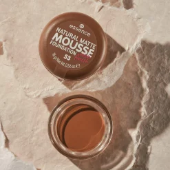 Foundation^essence NATUURLIJKE MATTE MOUSSE FOUNDATION 53 -