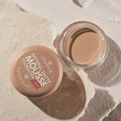 Foundation^essence NATUURLIJKE MATTE MOUSSE FOUNDATION 15 -
