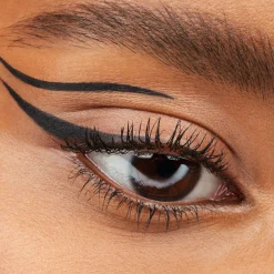 Eyeliner En Oogpotloden^essence STAY & PLAY GEL EYELINER 01 - Black Raven