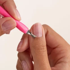 Nagelverzorging^essence THE CUTICLE TRIMMER