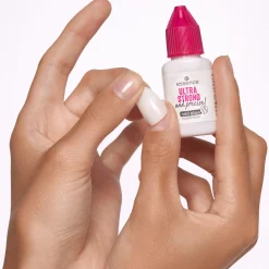 Nail Art^essence ULTRA STRONG & precise! nagellijm