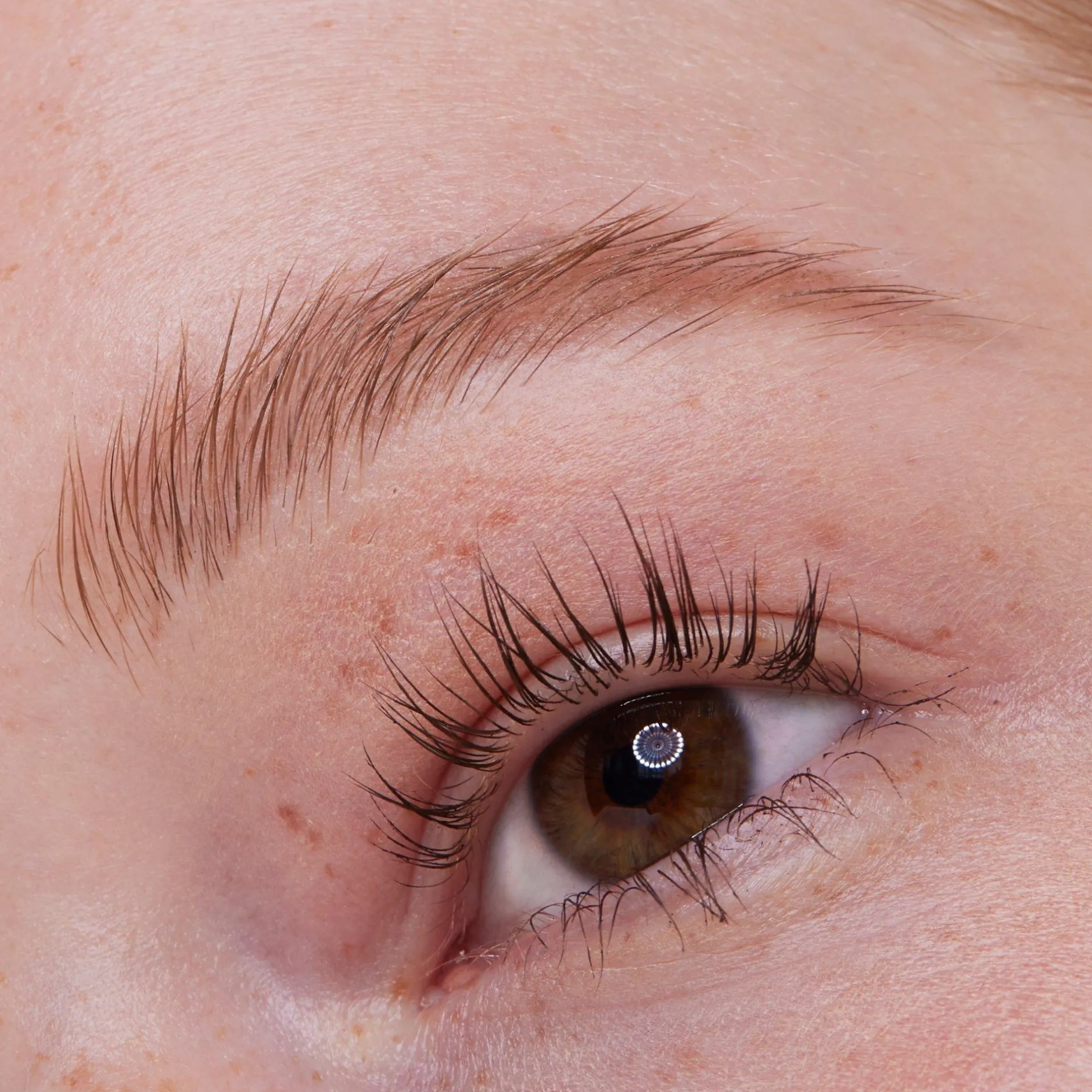 Wenkbrauwen^essence wow what a brow pen waterproof 01 - Light Brown